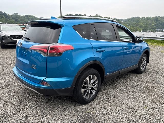 Used 2018 Toyota RAV4 XLE w/ Convenience Package AWD/4WD image 5
