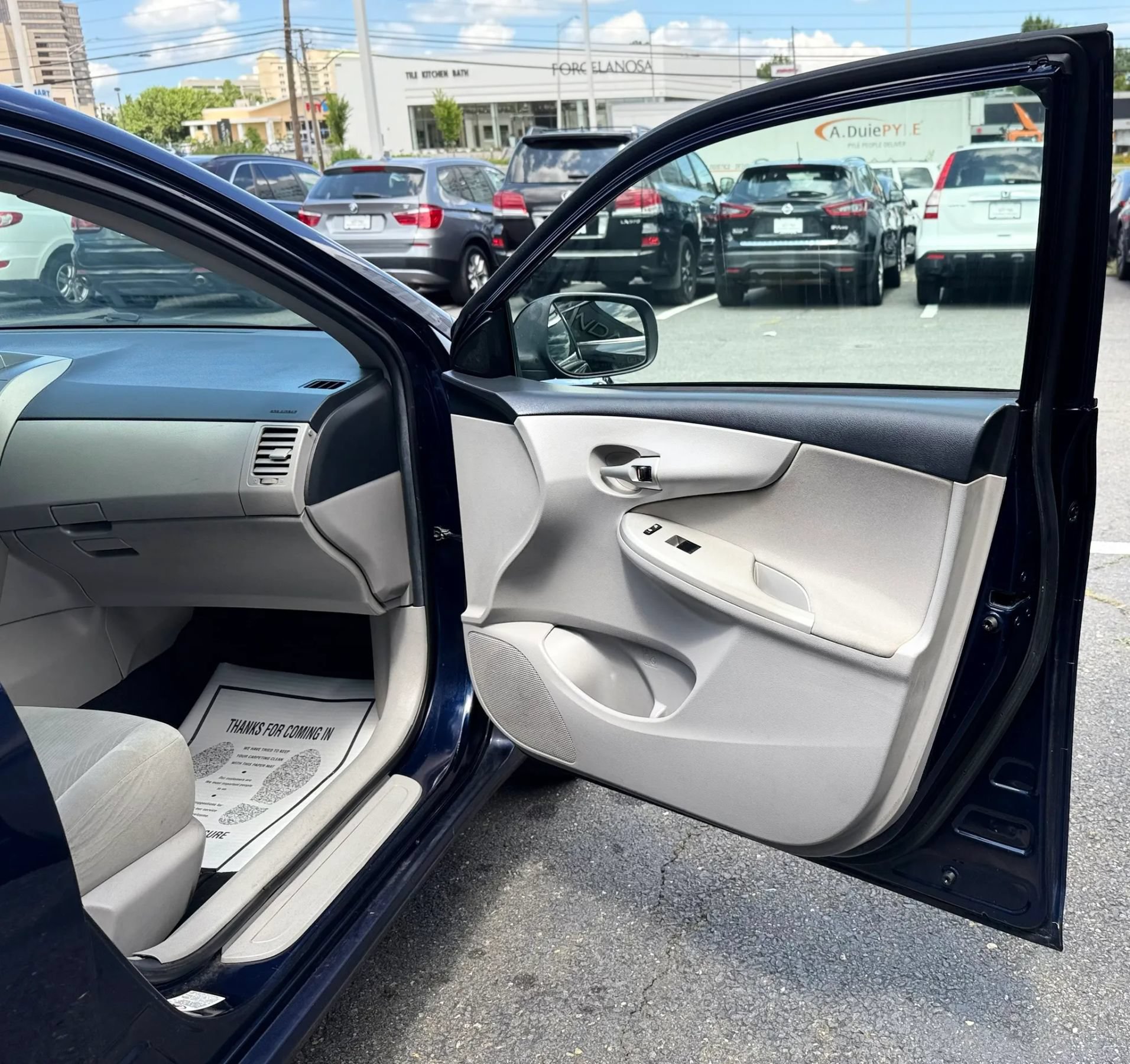 Used 2012 Toyota Corolla LE FWD image 26