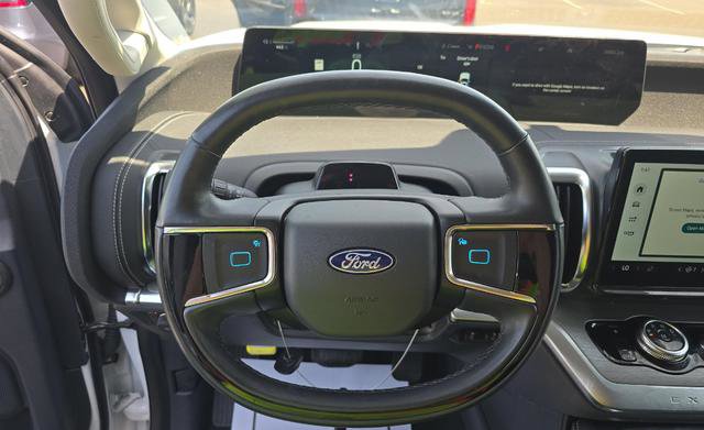 Used 2025 Ford Expedition Max Platinum AWD/4WD image 6