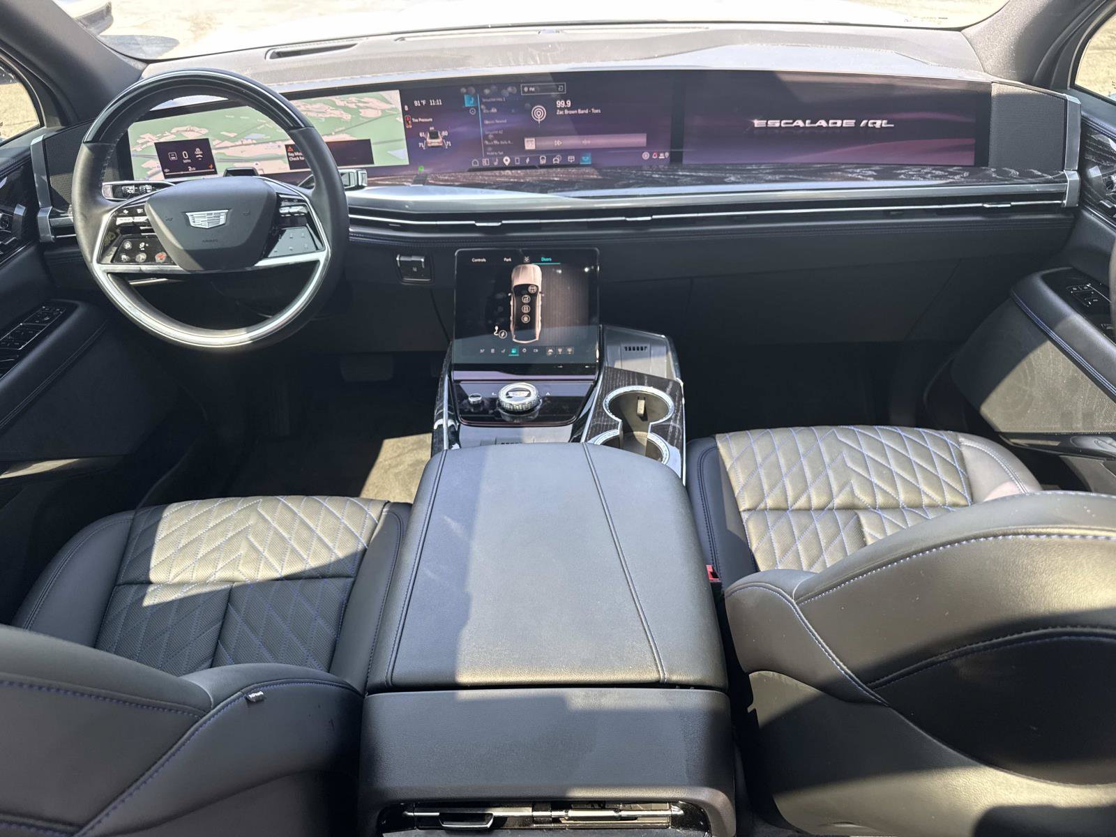 Used 2026 Cadillac Escalade IQL Sport 1 w/ LPO, ONYX Package AWD/4WD image 27