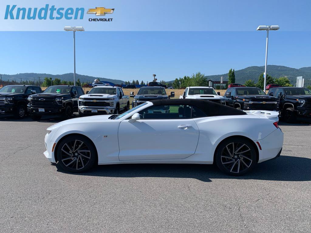 Used 2018 Chevrolet Camaro LT RWD image 4