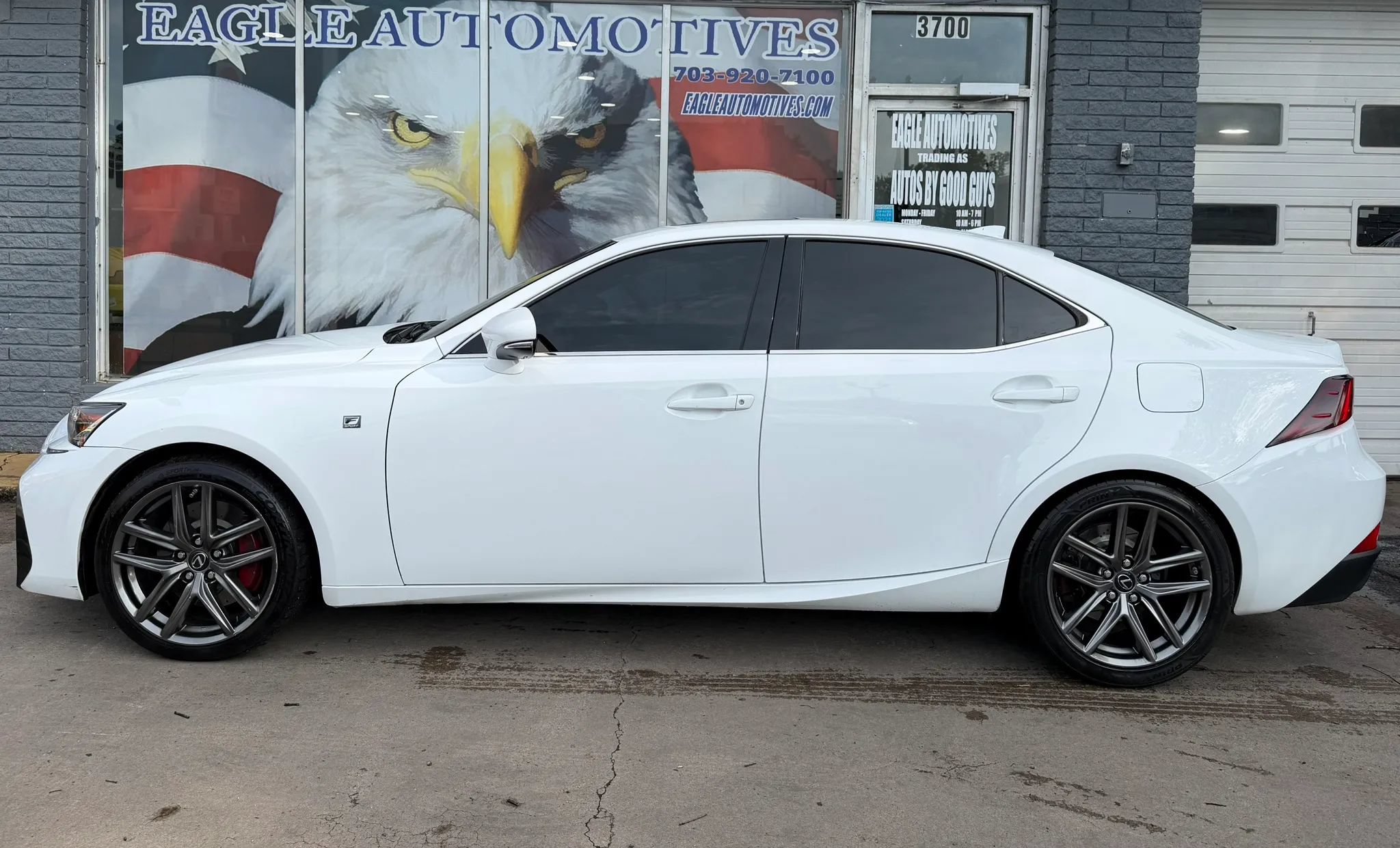 Used 2017 Lexus IS 200t F Sport w/ F Sport Package RWD image 6