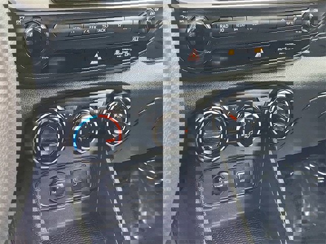 Used 2021 Hyundai Venue SE image 17