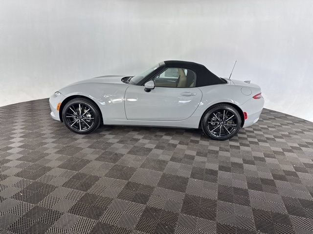 New 2026 MAZDA MX-5 Miata Grand Touring w/ Weather Package RWD image 8
