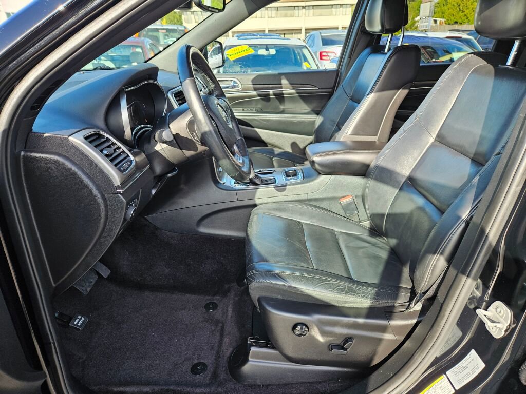 Used 2018 Jeep Grand Cherokee Limited w/ Trailer Tow Group IV image 13