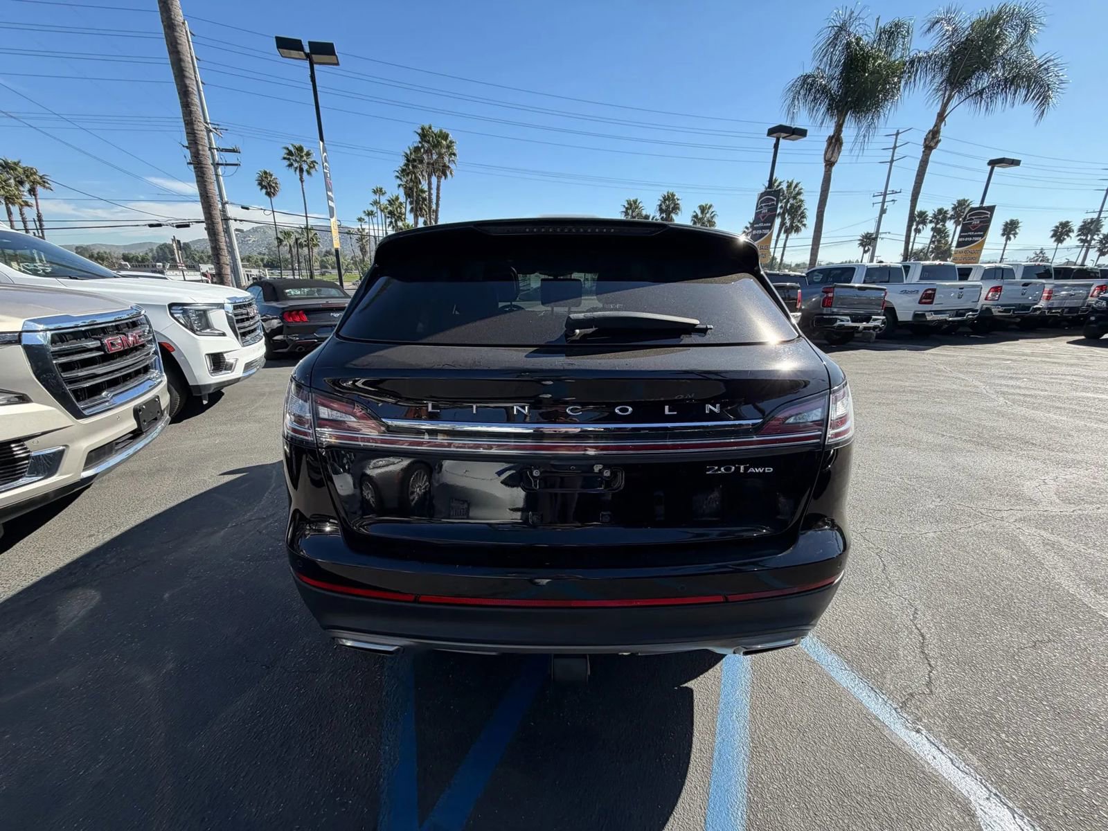 Used 2020 Lincoln Nautilus Reserve w/ Equipment Group 201A image 7