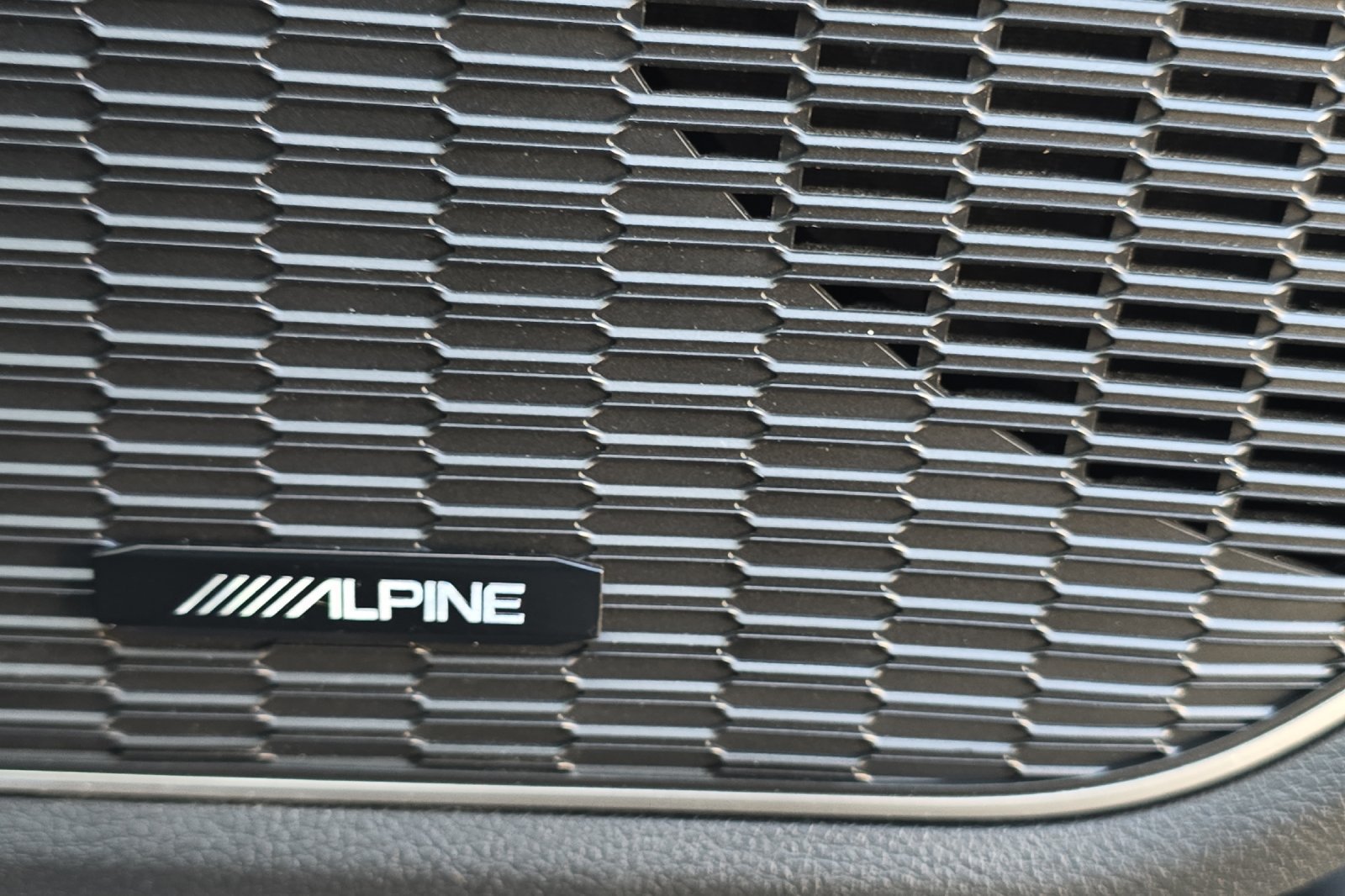 Used 2022 Jeep Grand Cherokee Limited 4xe w/ Luxury Tech Group II AWD/4WD image 20