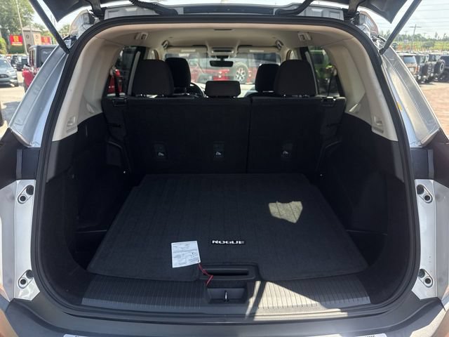 Used 2023 Nissan Rogue SV FWD image 27