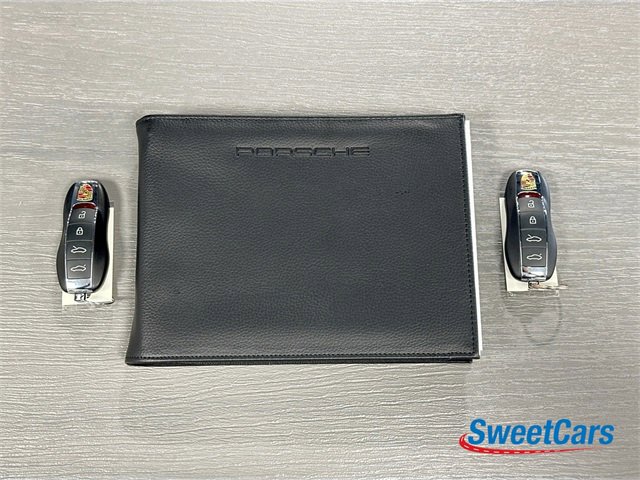 Used 2024 Porsche 718 Cayman Style Edition image 42