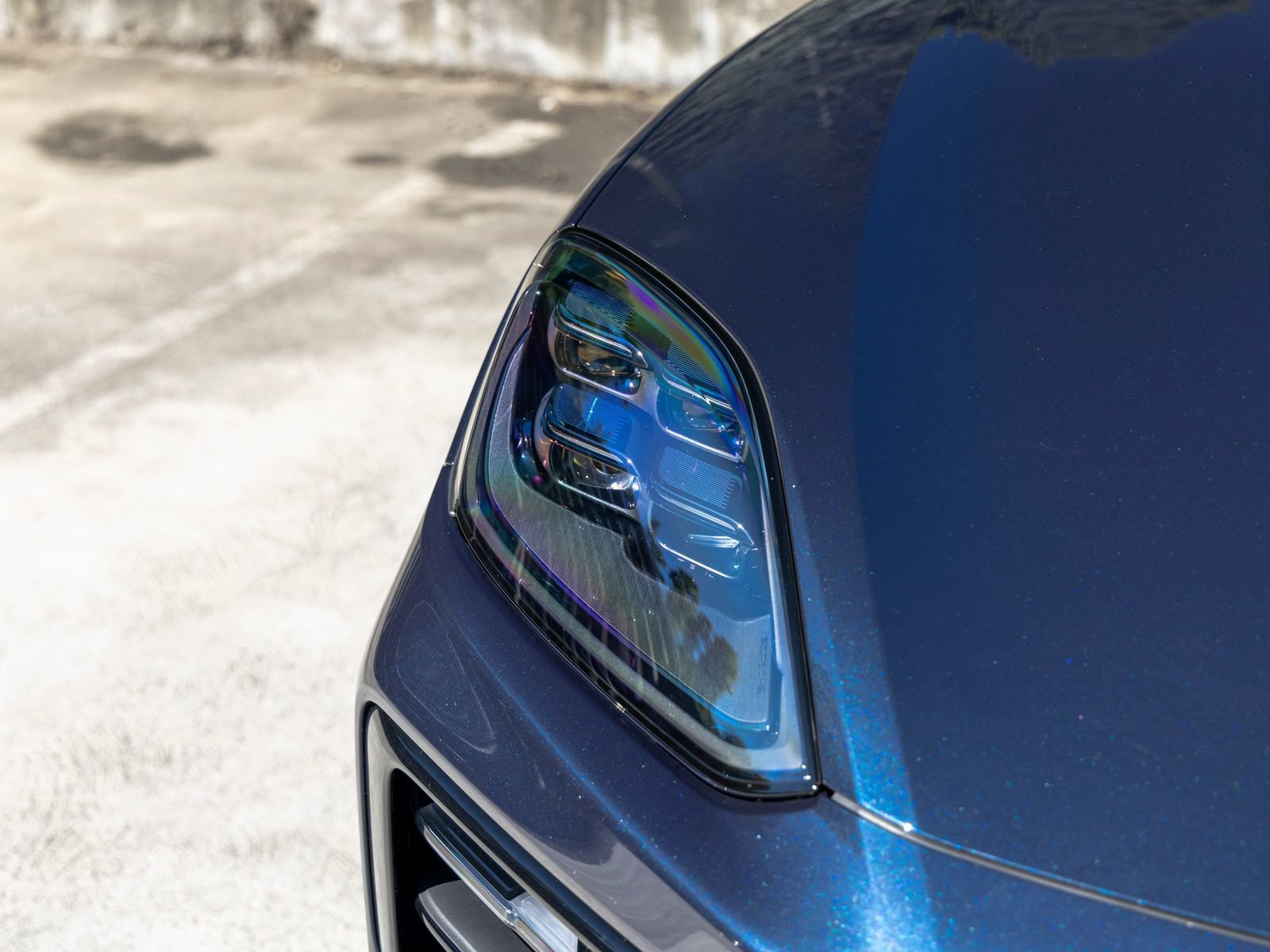 Certified 2025 Porsche Cayenne AWD/4WD image 14