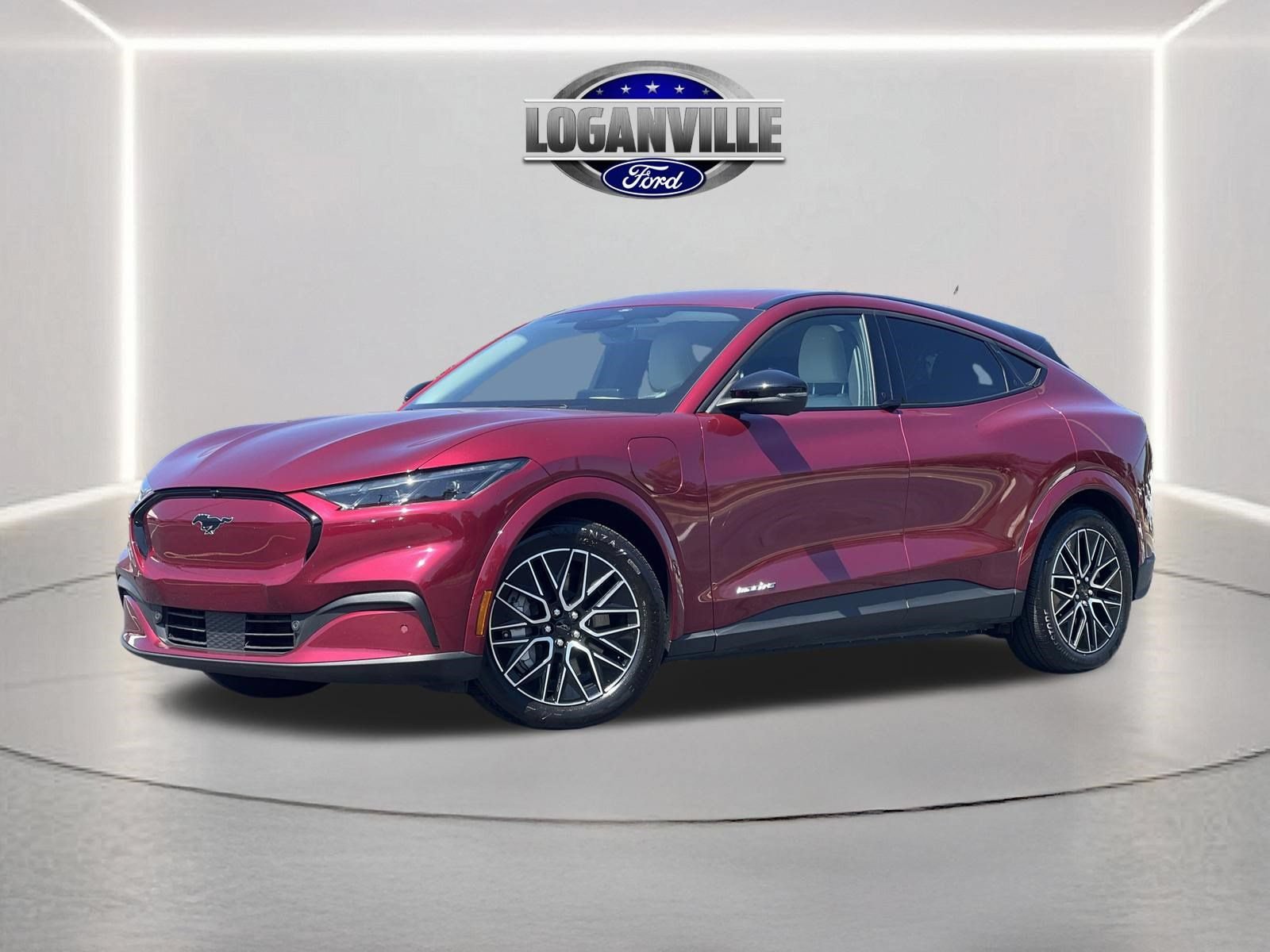 Certified 2025 Ford Mustang Mach-E Premium RWD image 1