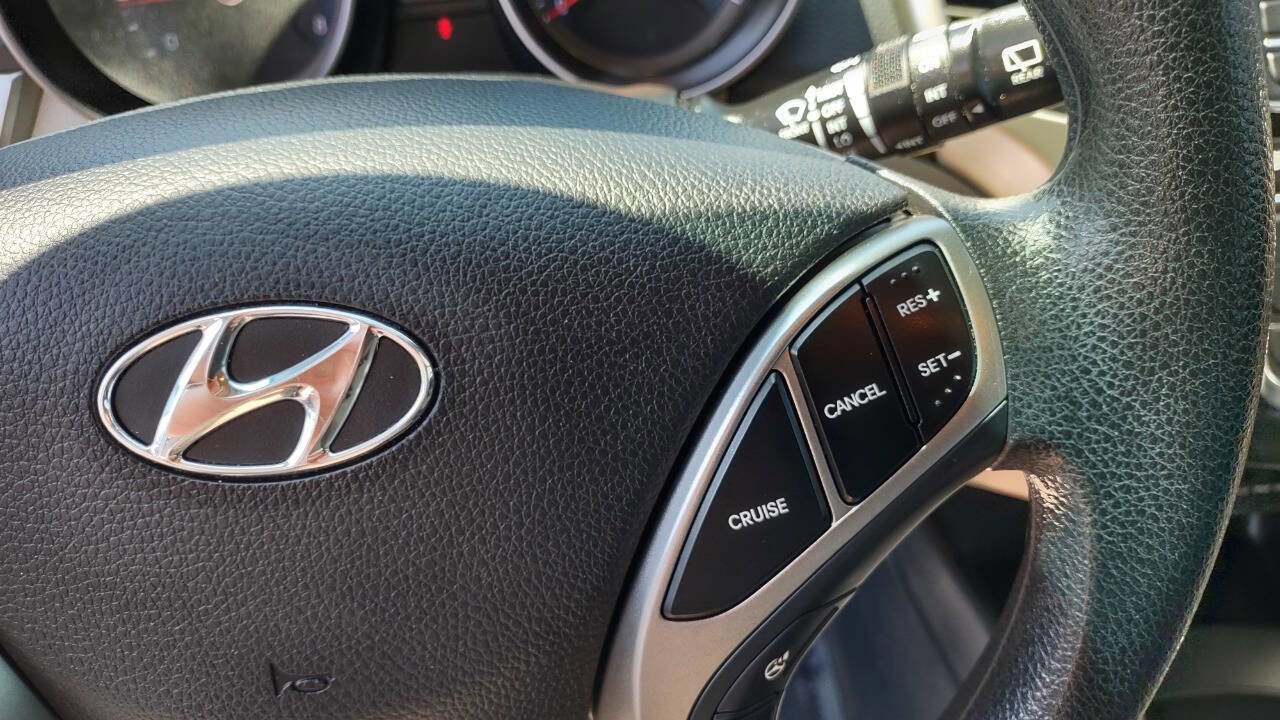 Used 2014 Hyundai Elantra GT image 17