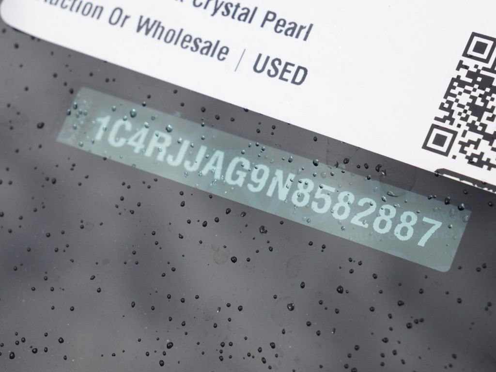 Used 2022 Jeep Grand Cherokee L Laredo image 31