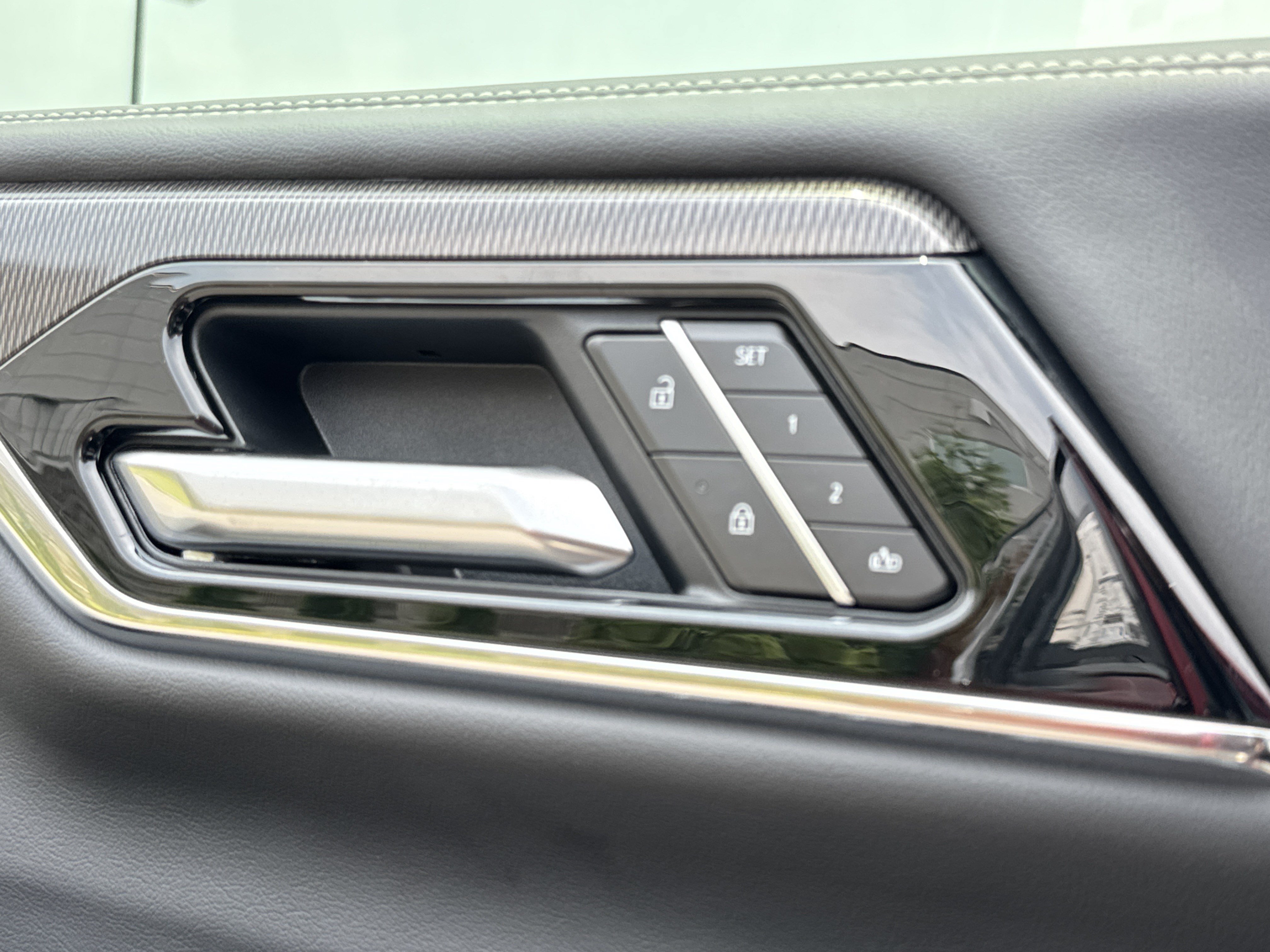 New 2026 GMC Yukon XL Elevation AWD/4WD image 16