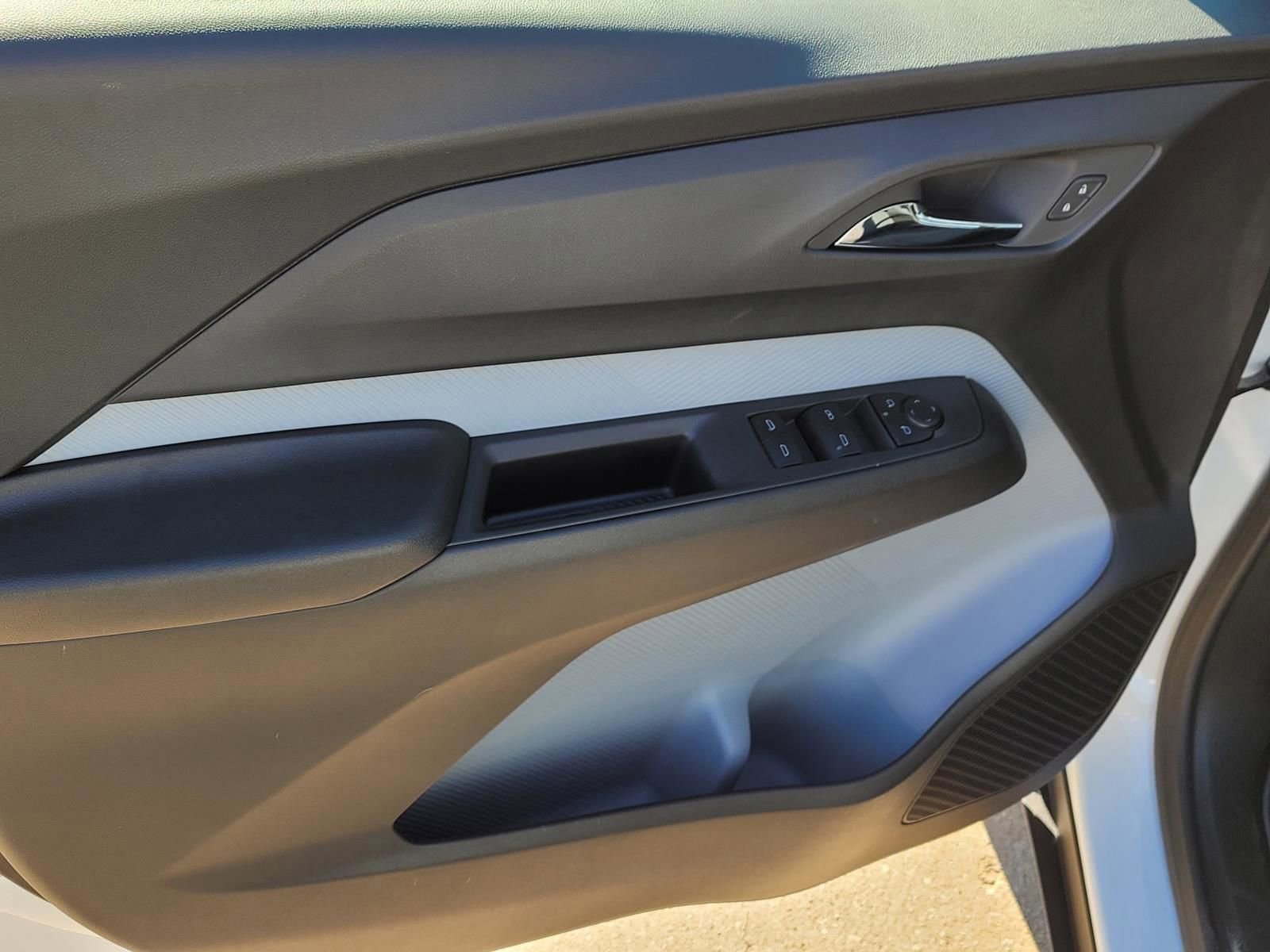 New 2027 Chevrolet Bolt LT w/ Comfort Package image 11