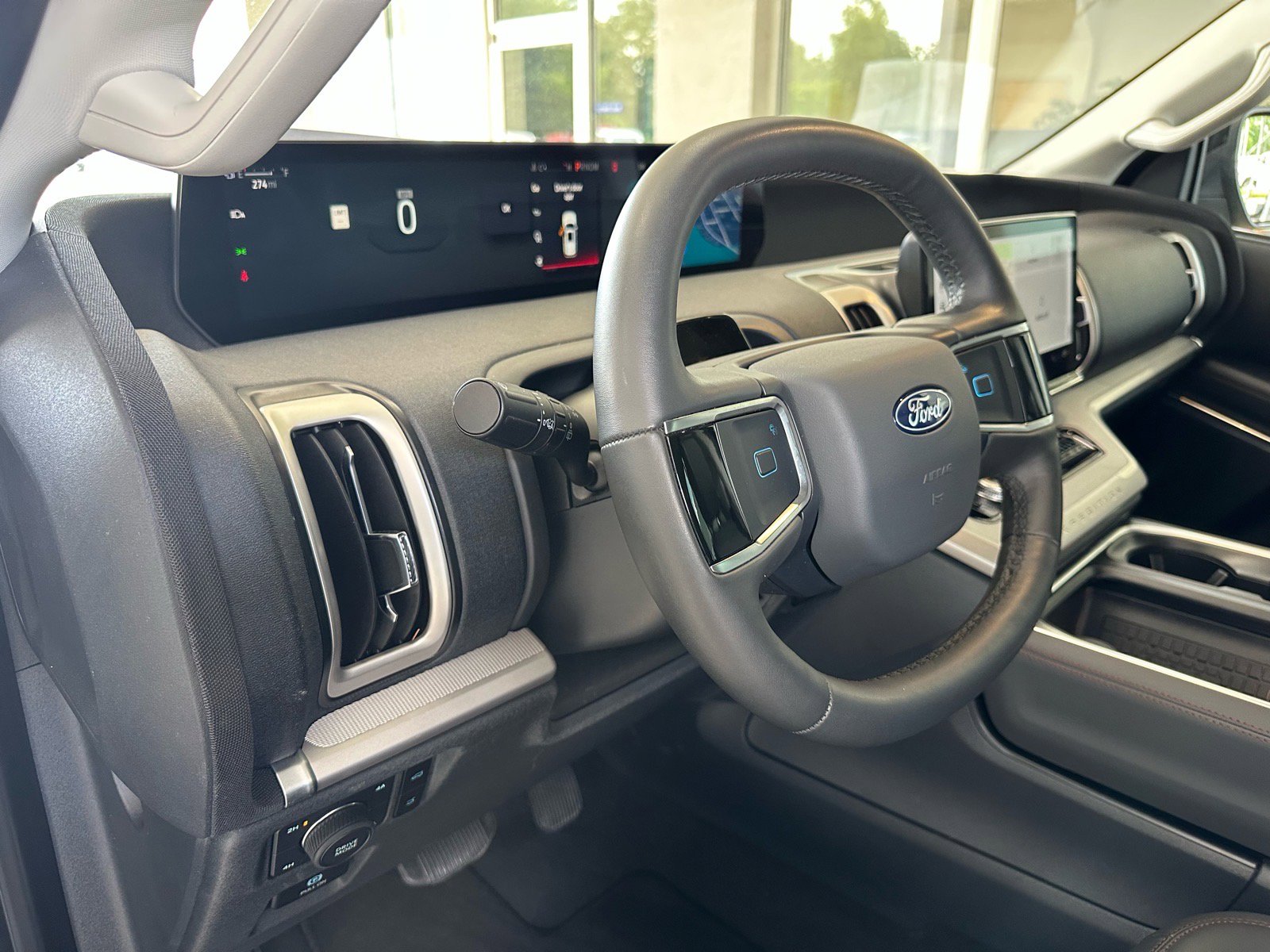 Certified 2025 Ford Expedition Active AWD/4WD image 20