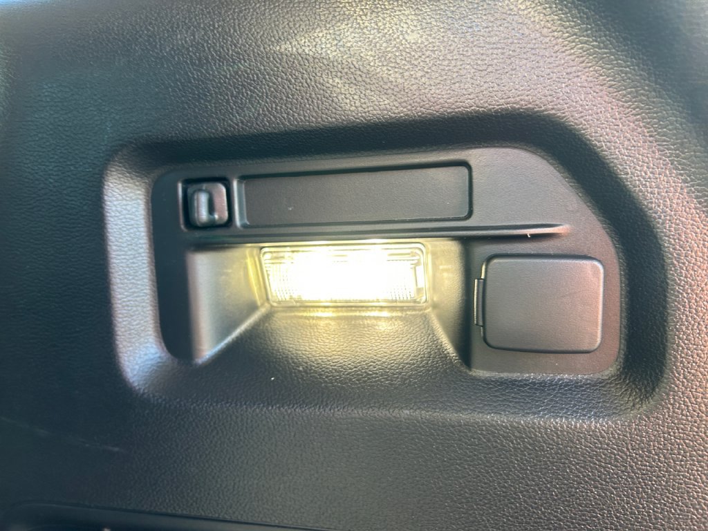 Used 2023 Ford Explorer XLT w/ Equipment Group 202A AWD/4WD image 23
