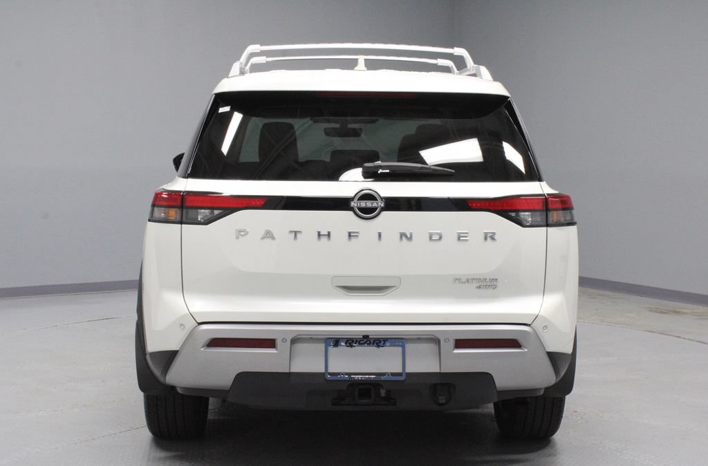 Used 2024 Nissan Pathfinder Platinum w/ Cargo Package AWD/4WD image 10