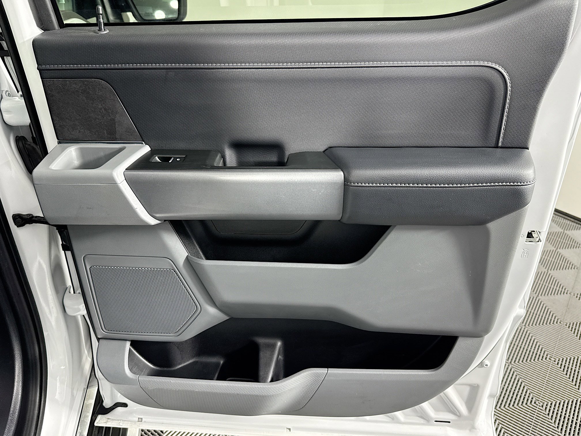 Used 2024 Ford F150 XLT w/ Tow/Haul Package image 25