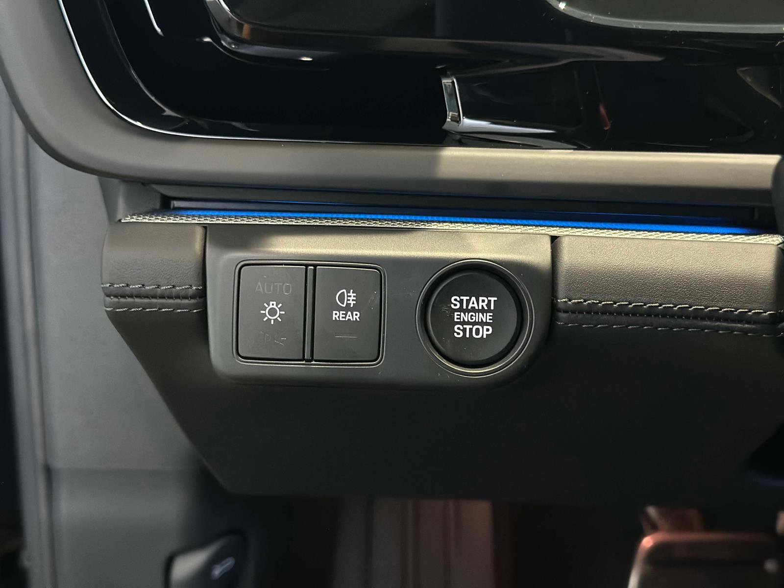 New 2025 Porsche Panamera 4 image 29