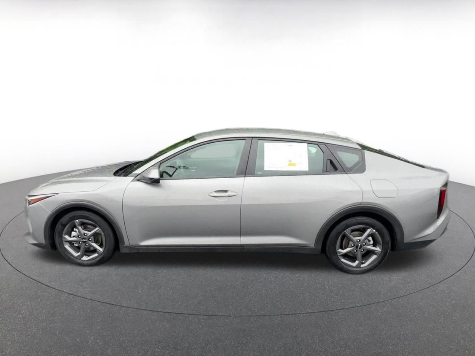 Used 2025 Kia K4 FWD image 9
