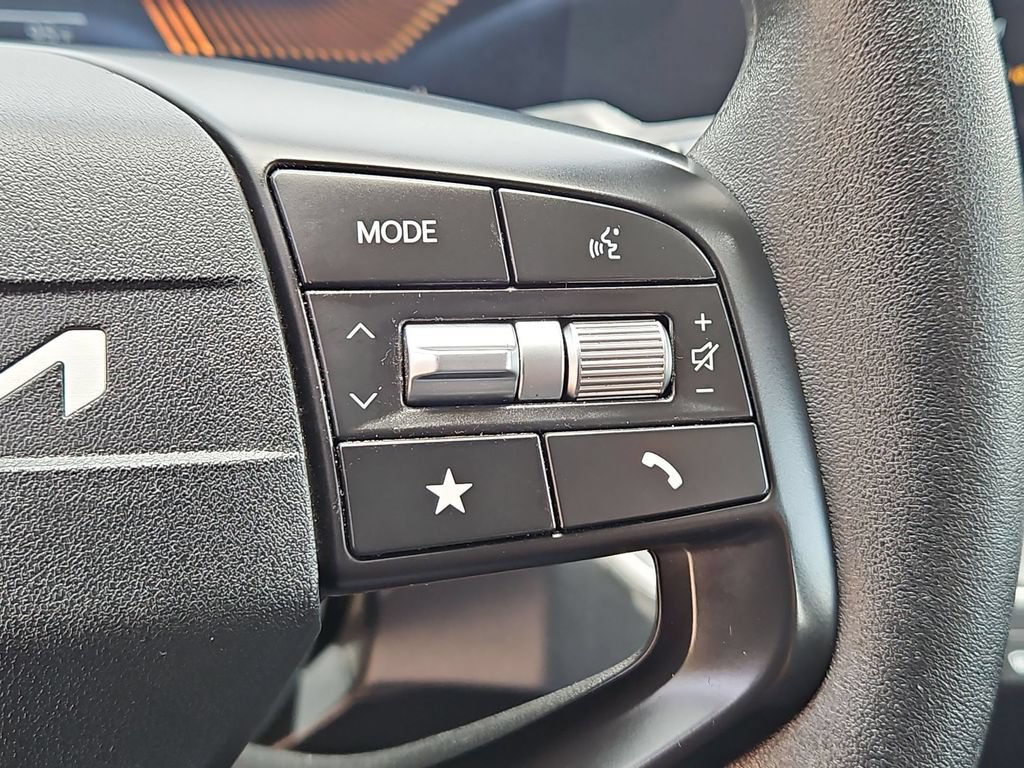Used 2025 Kia K4 FWD image 22