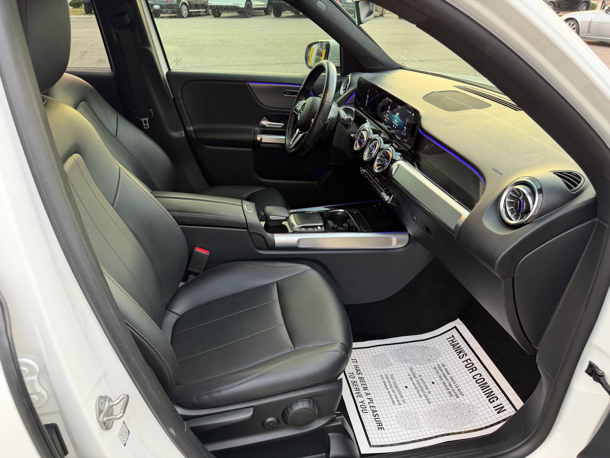 Used 2022 Mercedes-Benz GLB 250 4MATIC image 15