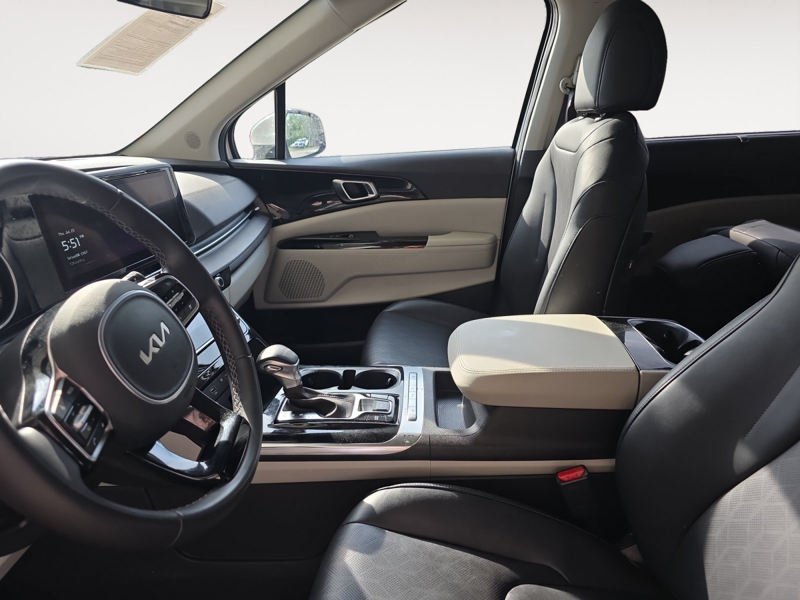 Certified 2024 Kia Carnival EX FWD image 19