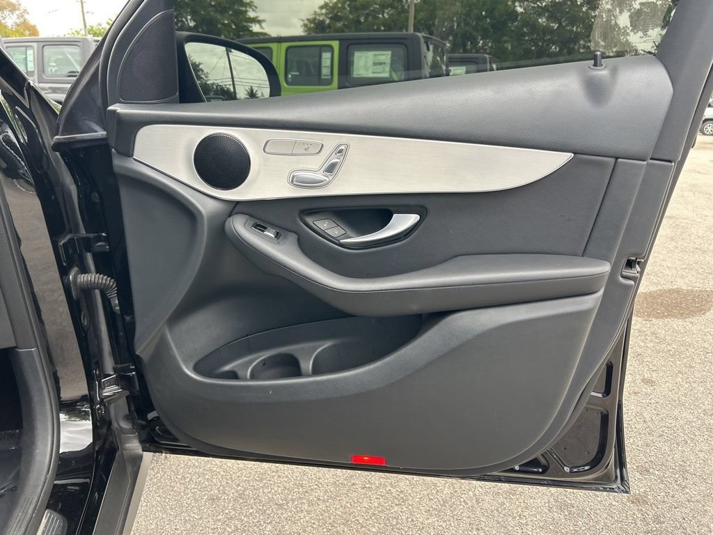 Used 2022 Mercedes-Benz GLC 300 image 24