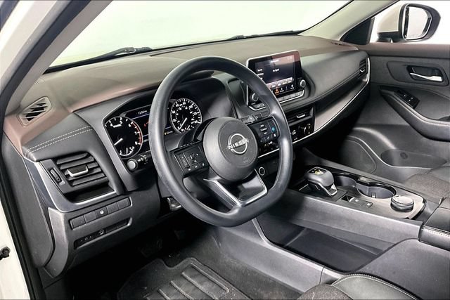Used 2023 Nissan Rogue SV AWD/4WD image 16
