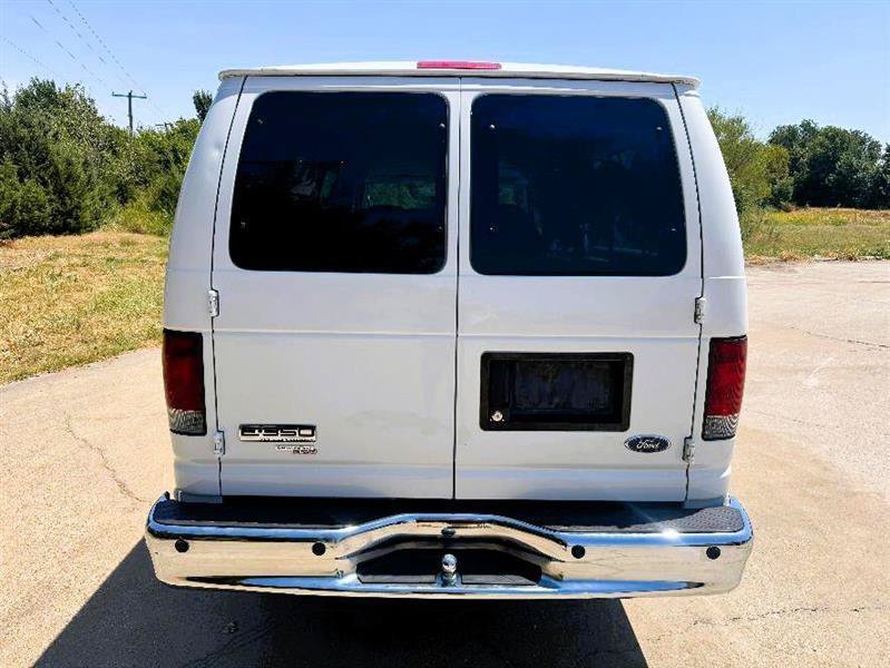 Used 2008 Ford E-350 and Econoline 350 XLT RWD image 15