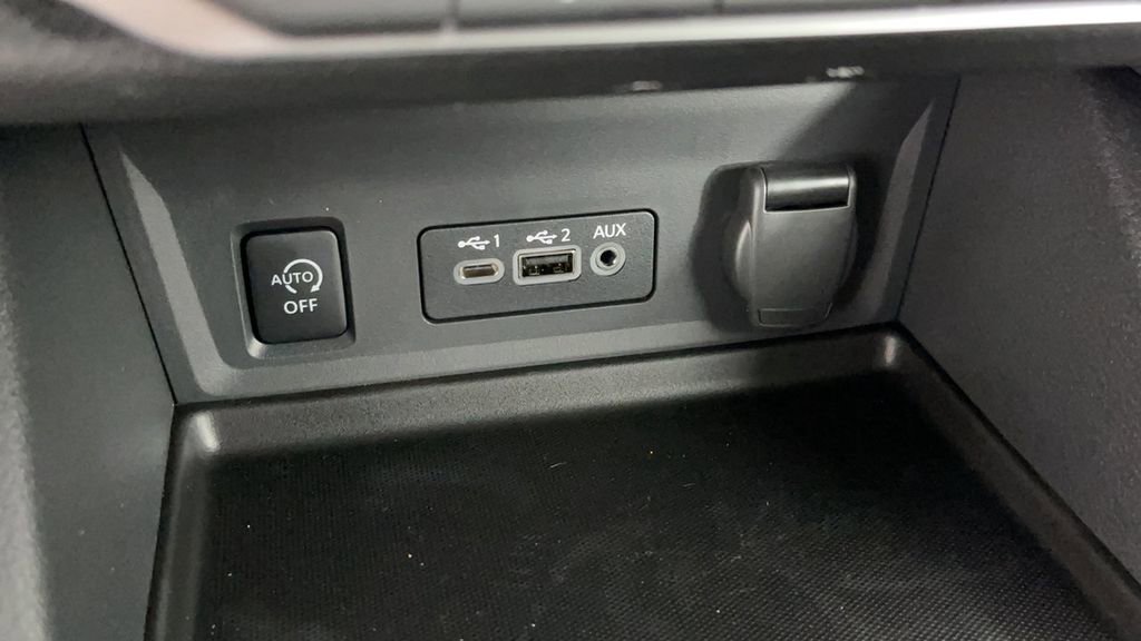 New 2025 Nissan Sentra SV image 19