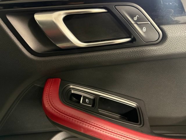 Used 2018 Porsche Macan AWD/4WD image 28
