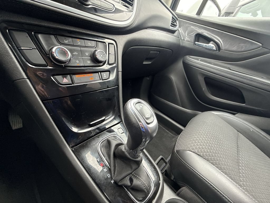 Certified 2022 Buick Encore Preferred w/ Safety Package FWD image 22