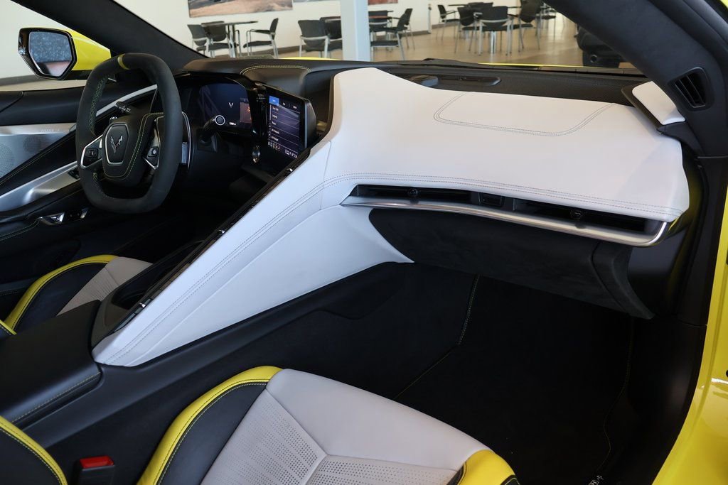 Used 2021 Chevrolet Corvette Stingray Premium Cpe w/ Engine Appearance Package image 8