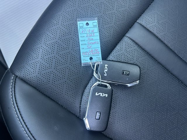Used 2023 Kia Sorento SX AWD/4WD image 28