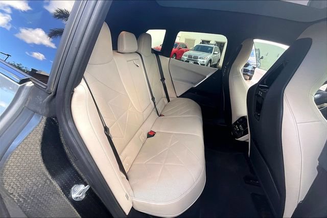 Used 2023 BMW iX xDrive50 w/ Ultimate Package 2 AWD/4WD image 26