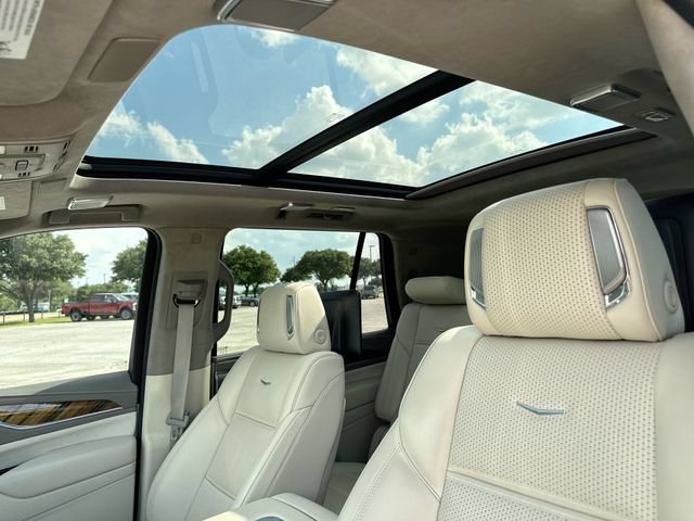 Used 2021 Cadillac Escalade Premium Luxury Platinum AWD/4WD image 22