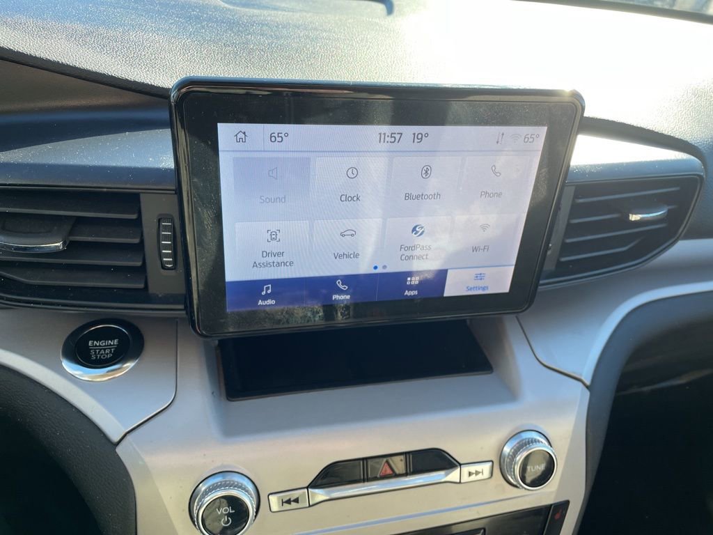 Used 2023 Ford Explorer XLT image 19