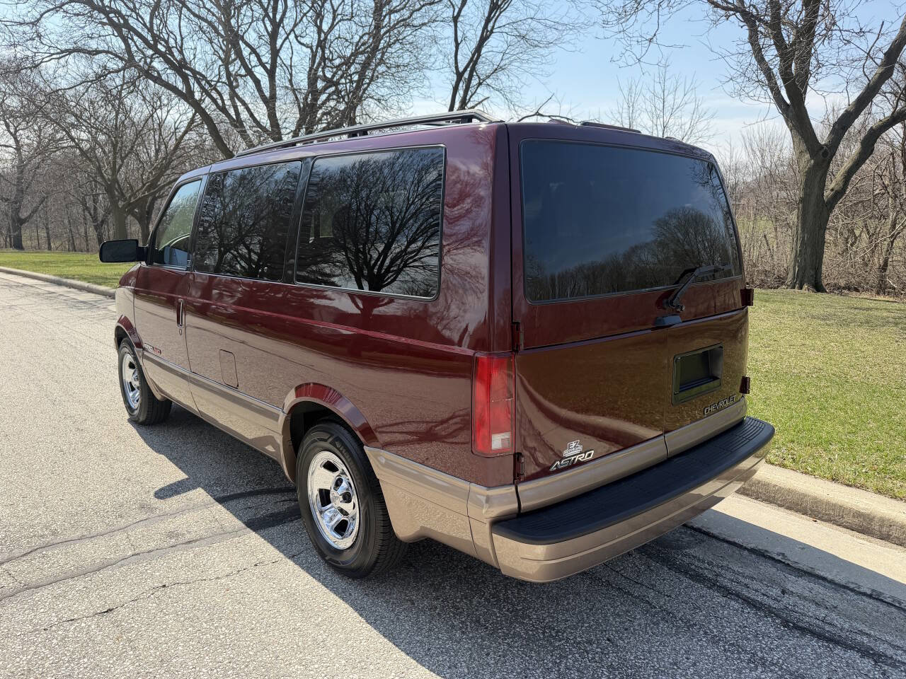 Used 2001 Chevrolet Astro Passenger AWD image 3