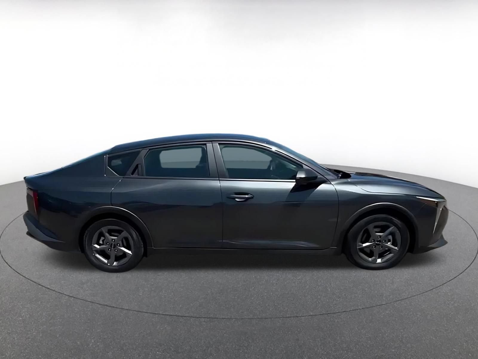 Used 2025 Kia K4 FWD image 15