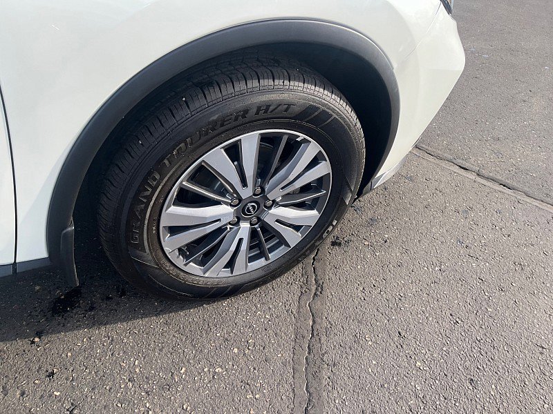 Used 2023 Nissan Murano SV image 10