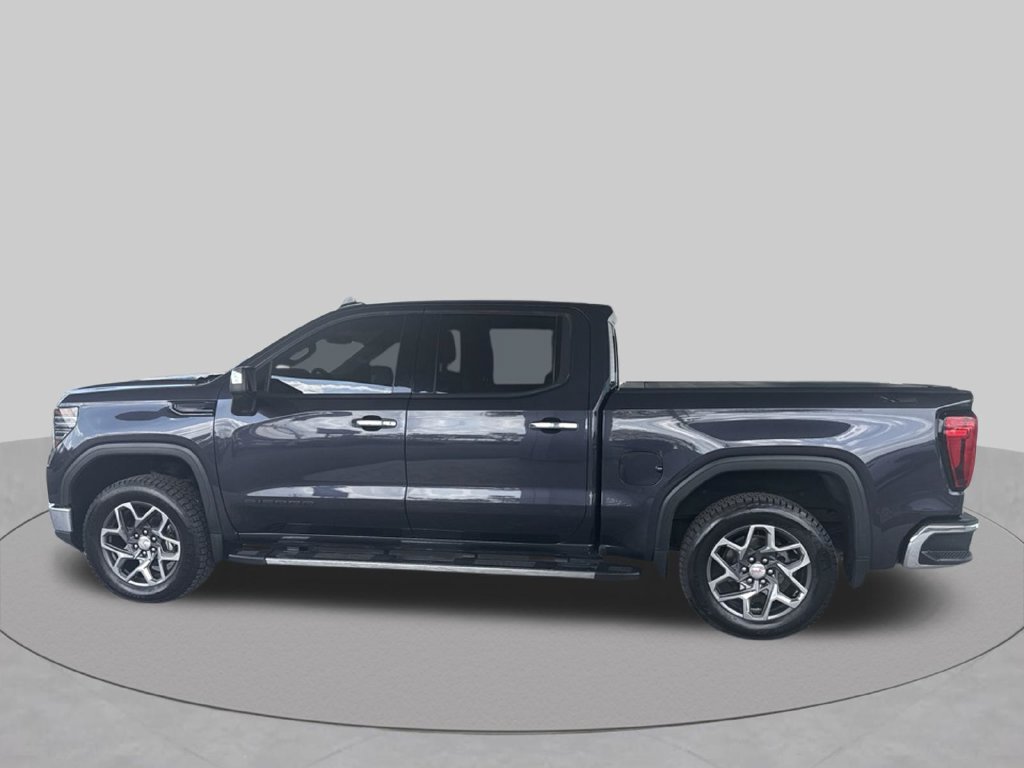 Used 2022 GMC Sierra 1500 SLT w/ SLT Premium Plus Package AWD/4WD image 4