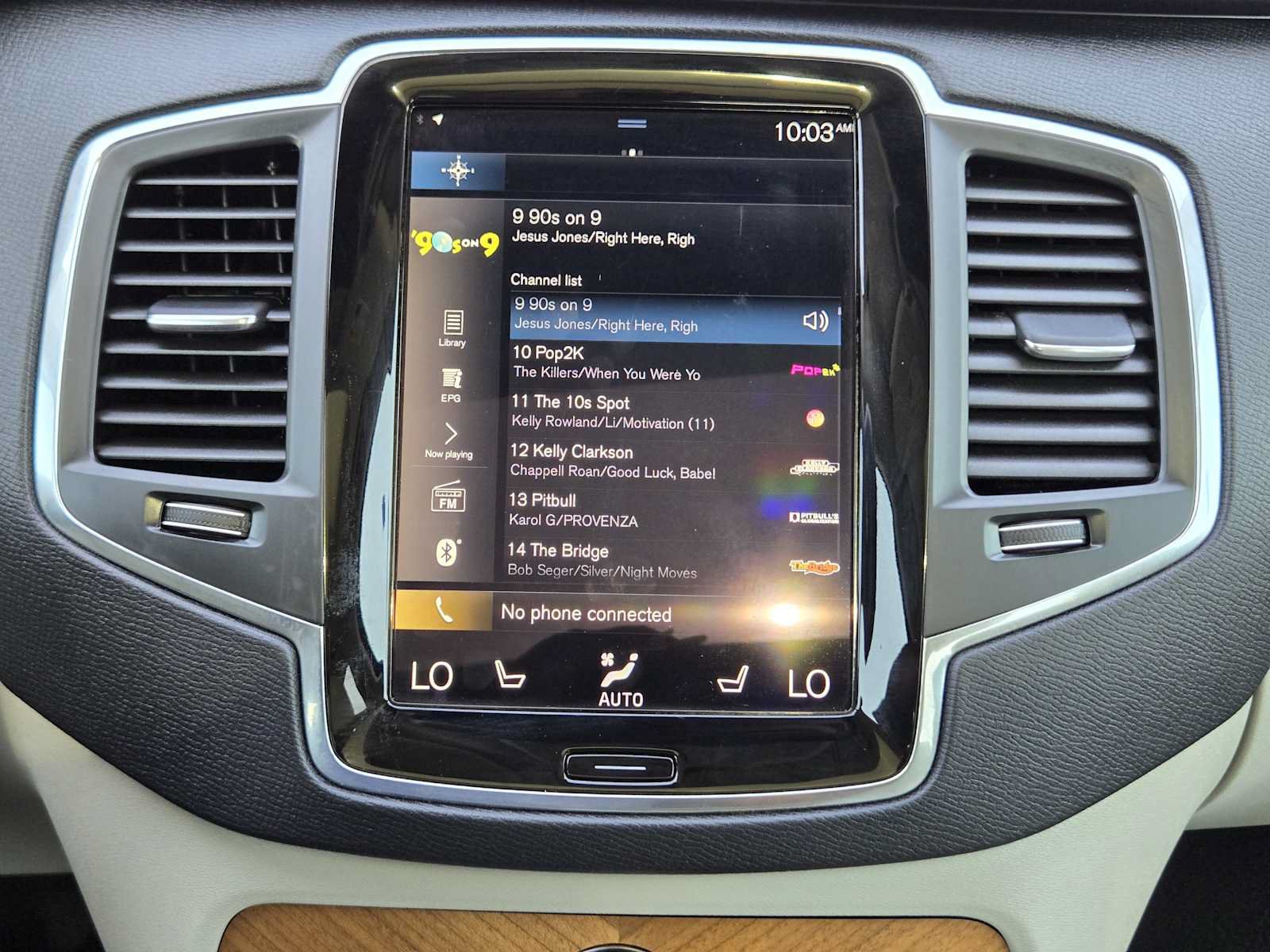 Used 2021 Volvo XC90 T5 Momentum w/ Climate Package FWD image 17