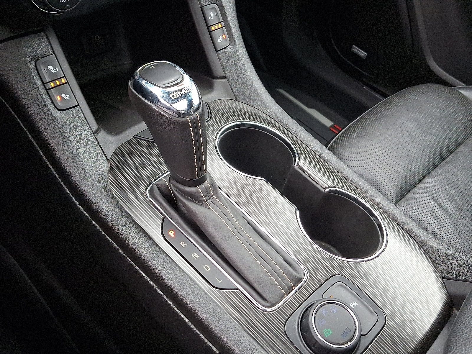 Used 2019 GMC Acadia SLT w/ LPO, Floor Liner Package image 16