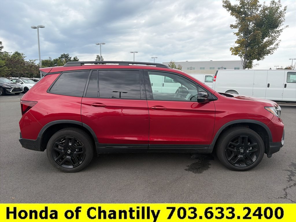 Certified 2024 Honda Passport Black Edition image 8
