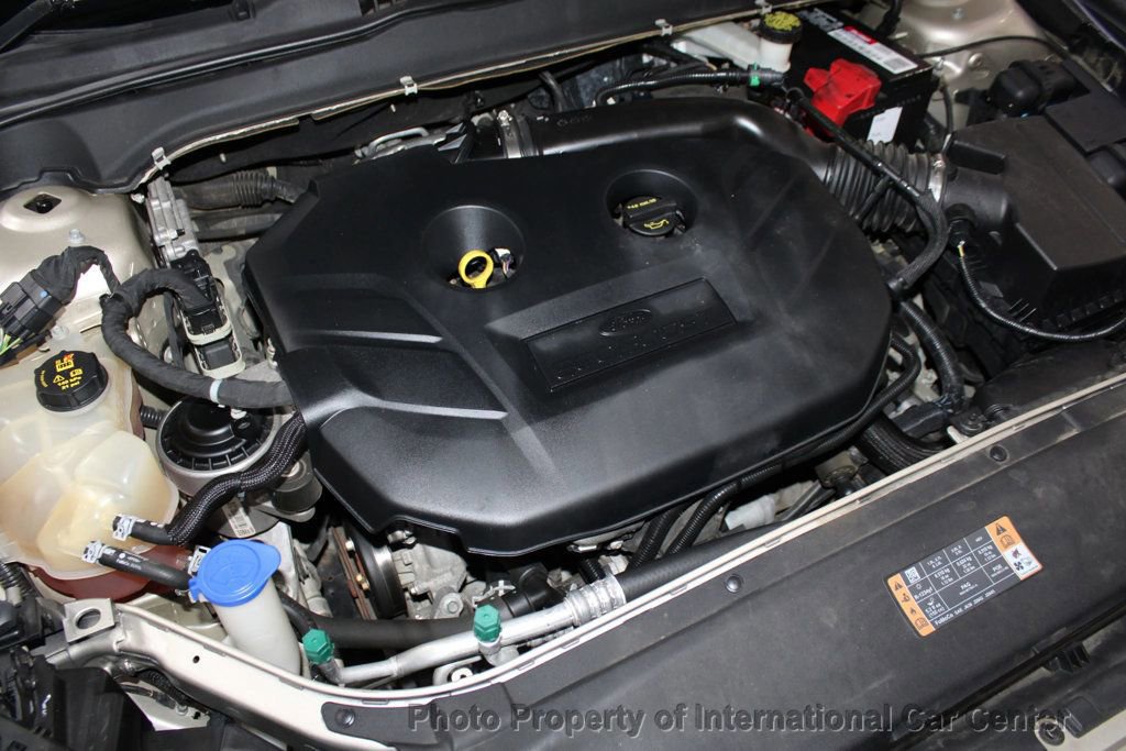 Used 2017 Ford Fusion SE image 31