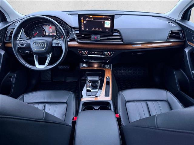 Used 2023 Audi Q5 2.0T Premium w/ Convenience Package image 16