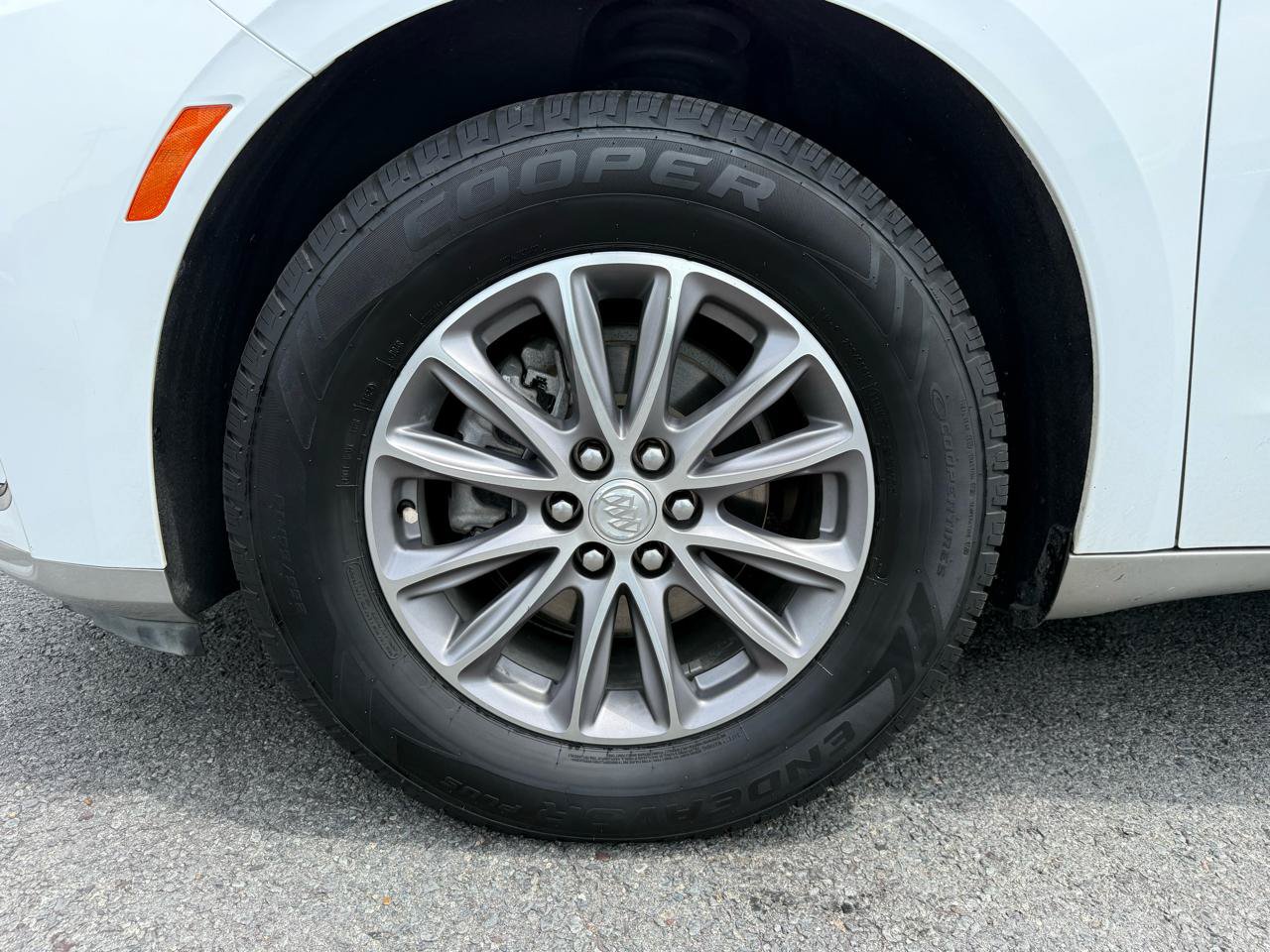 Used 2022 Buick Enclave Premium AWD/4WD image 46