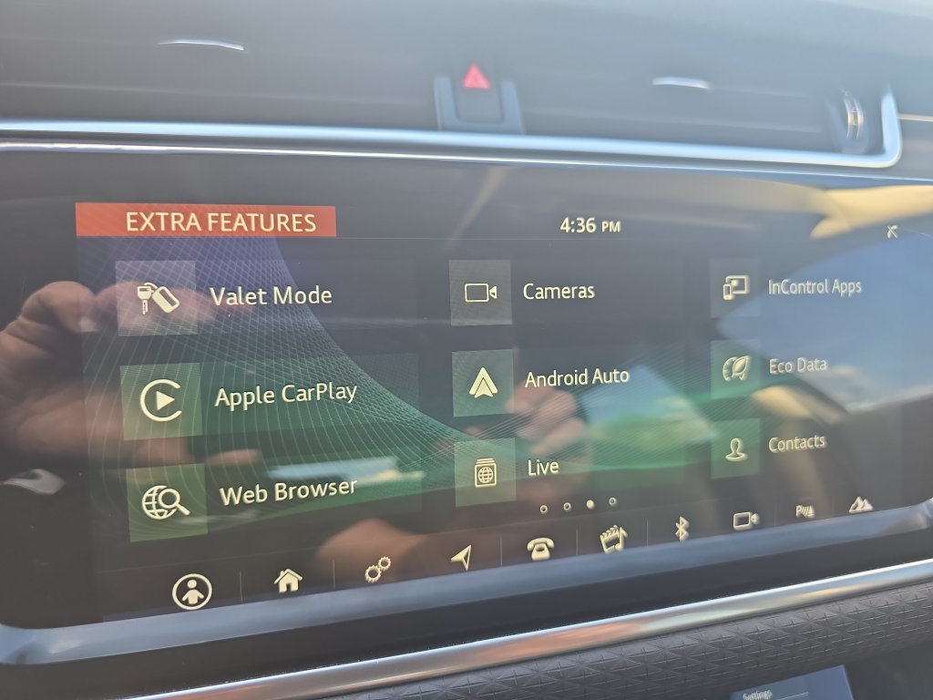 Used 2020 Land Rover Range Rover Evoque S AWD/4WD image 23